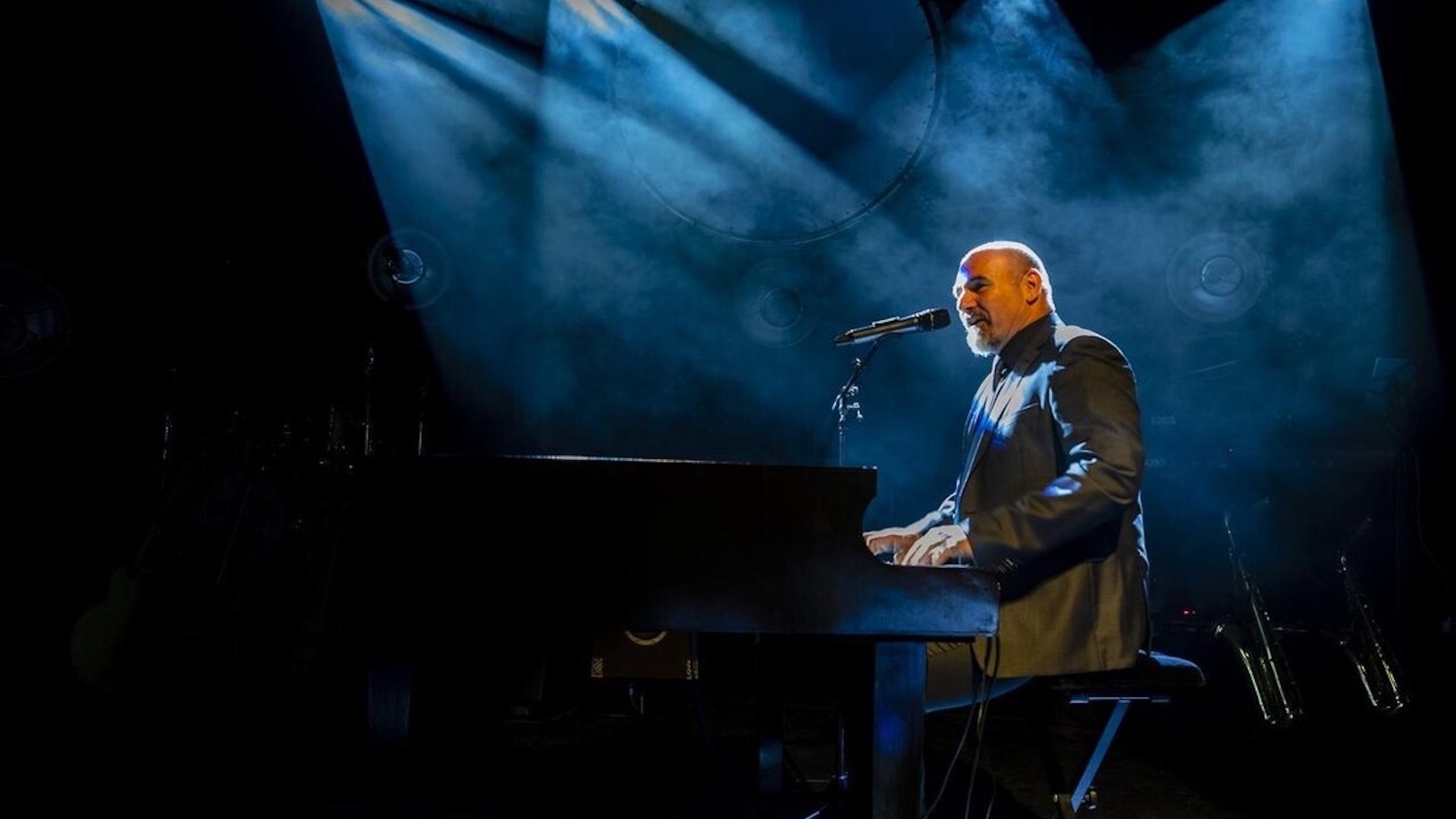 (Geannuleerd) Alexander Broussard speelt Billy Joel